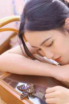 他在丈夫面前被耍